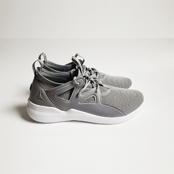 Reebok Shoes - NEW Reebok Cardio Motion (Women's Running Shoes)